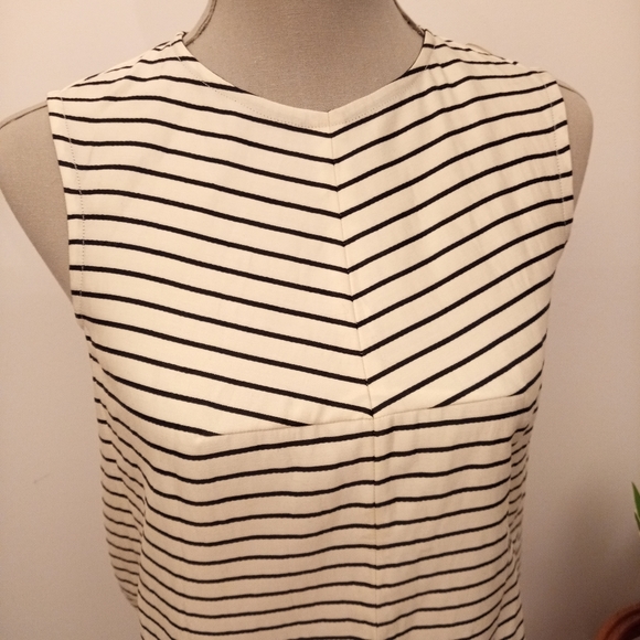 PRICE DROP! 💥 Max Mara striped top size small - Picture 2 of 9